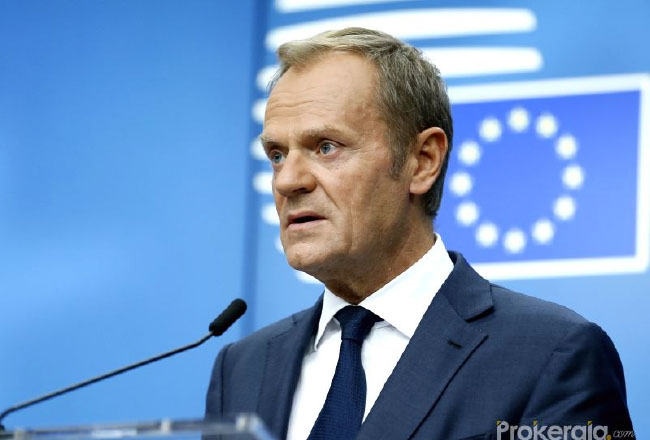 EU States to Pump “Sufficient”  Money to Stem Illegal Migration: Tusk 